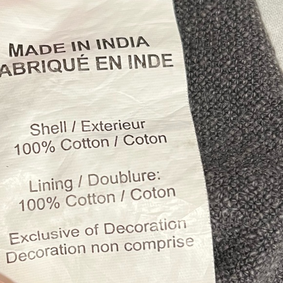 Pottery barn pillow case 22x22 - Picture 4 of 7